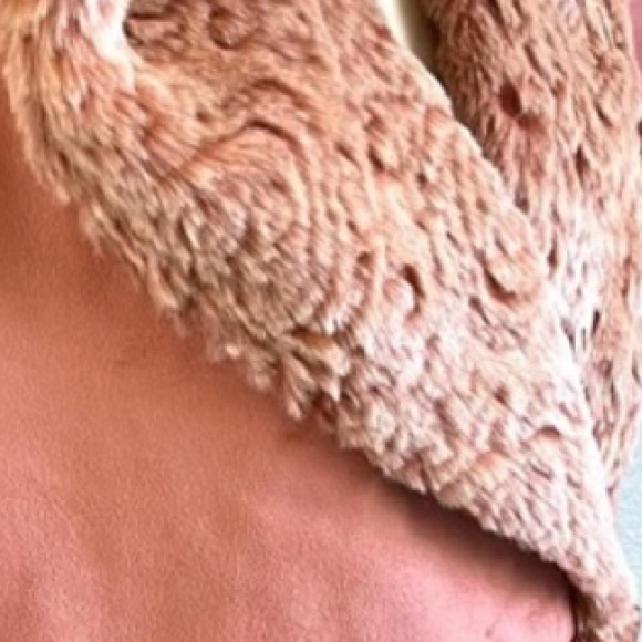 Terry Lewis Faux Fur Trimmed Leather Hooded Jacket Pink
Mauve - Picture 6 of 7